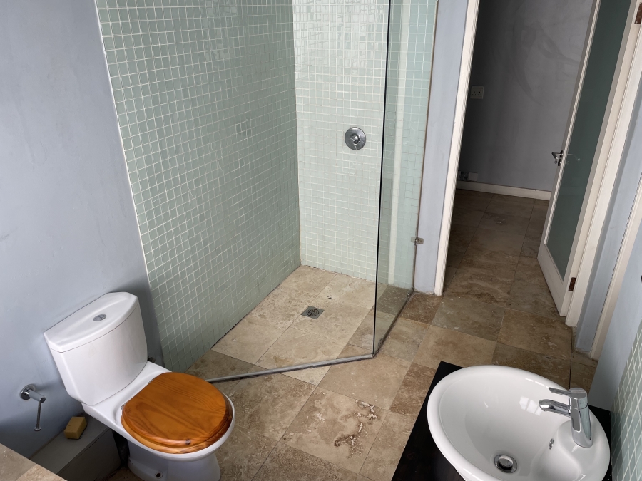 To Let 3 Bedroom Property for Rent in Vredehoek Western Cape